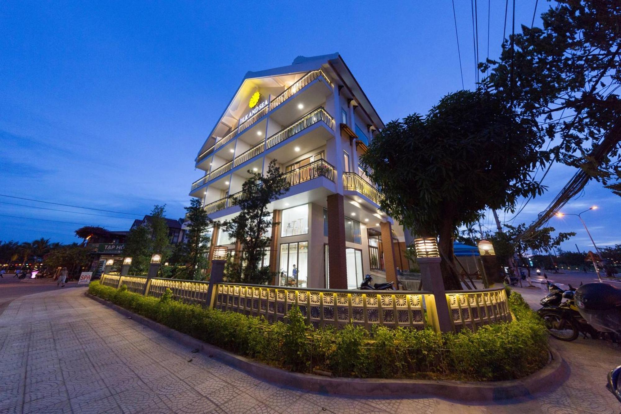 Silk And Sea Hotel Tan Thanh Exterior photo